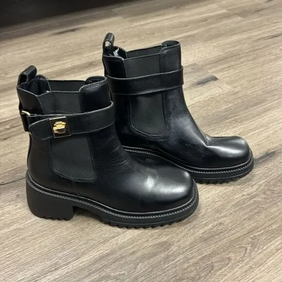 New Steve Madden Women's Gates Buckle-Detailed Lug-Sole Booties Size 7.5 - Picture 3 of 9